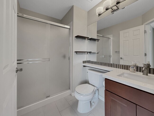 Building Photo - Beautifully Updated Townhome in a Prime Location 2 bed 2 Bath for Rent