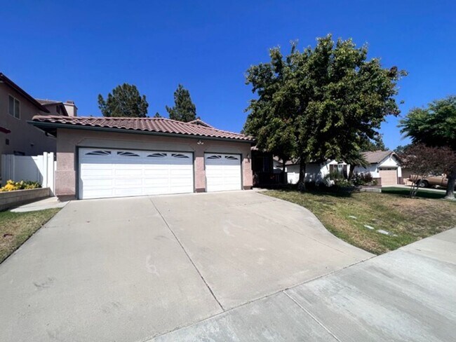 Building Photo - Beautifully upgraded 4 bedroom Murrieta home!