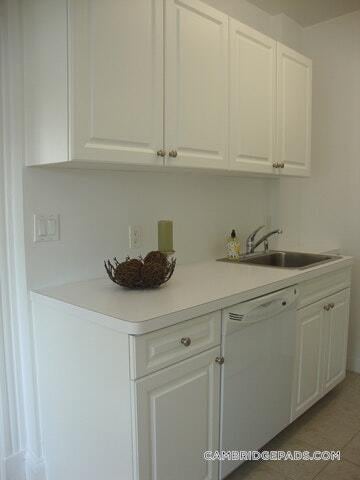 Building Photo - 3 Langdon St