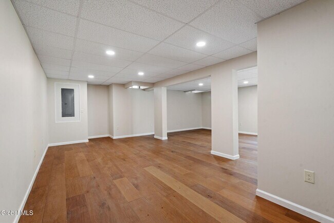 Building Photo - 30 Dick Lynch Rd