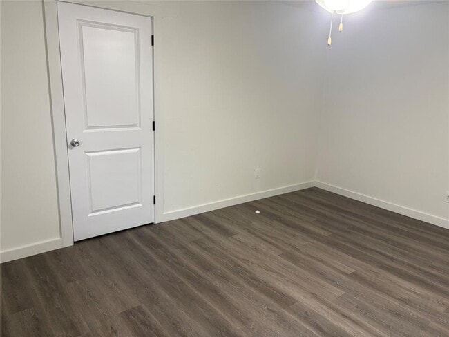 Building Photo - 11913 Rennalee Loop