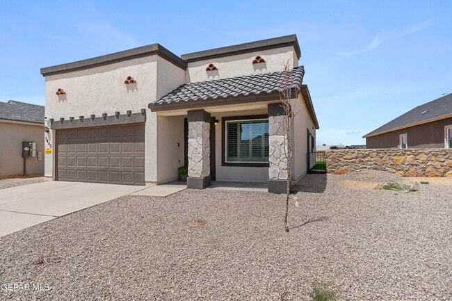Building Photo - 7445 Norte Mesa Ln