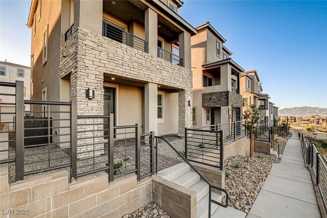 Building Photo - 1494 Bat Hawk St
