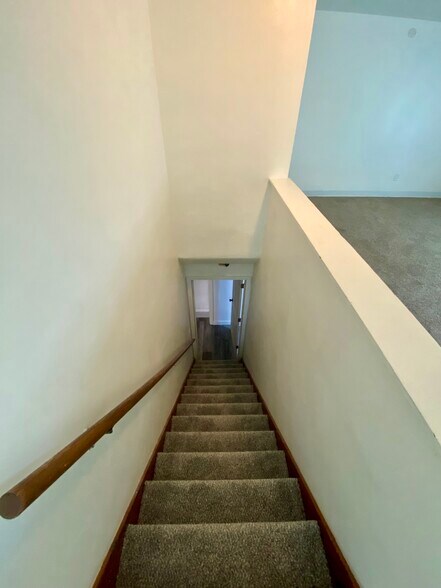 Upstairs bedroom - 1233 E Cork St