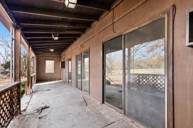 Building Photo - Blissful in Burleson ISD