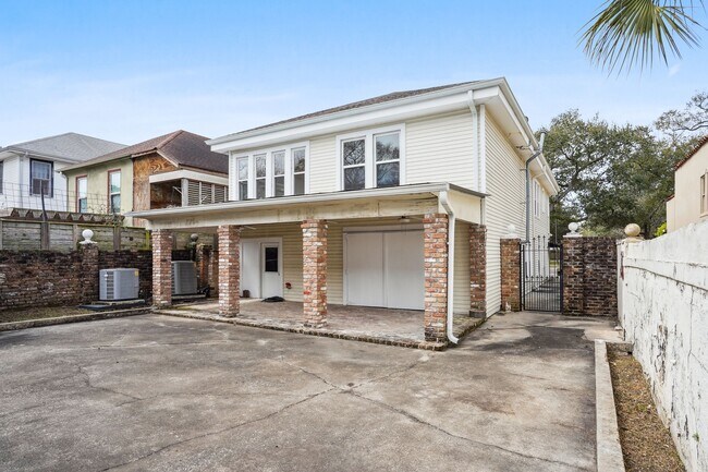 Building Photo - 5367 Canal Blvd