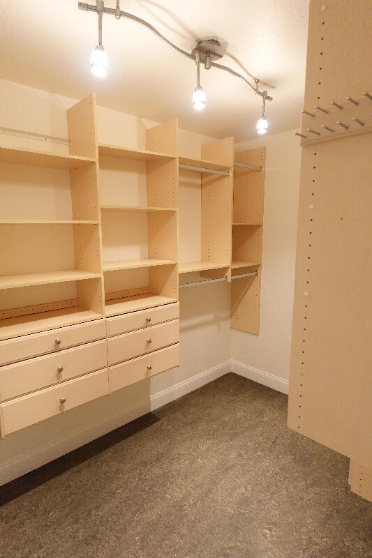 Building Photo - 410 N Civic Dr