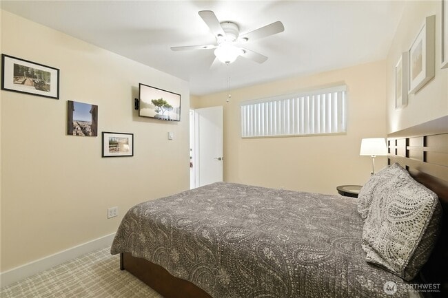 Building Photo - 1810 43rd Ave E