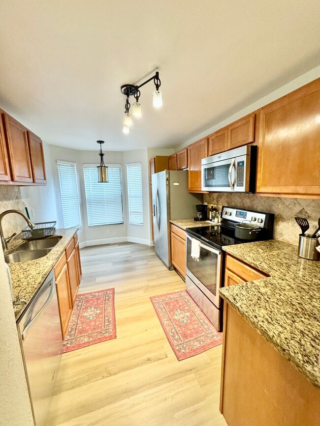Building Photo - Dr. Phillips 3 Bed 2 Bath For Rent at soug...