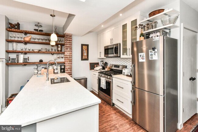 Building Photo - 1863 Kalorama Rd NW