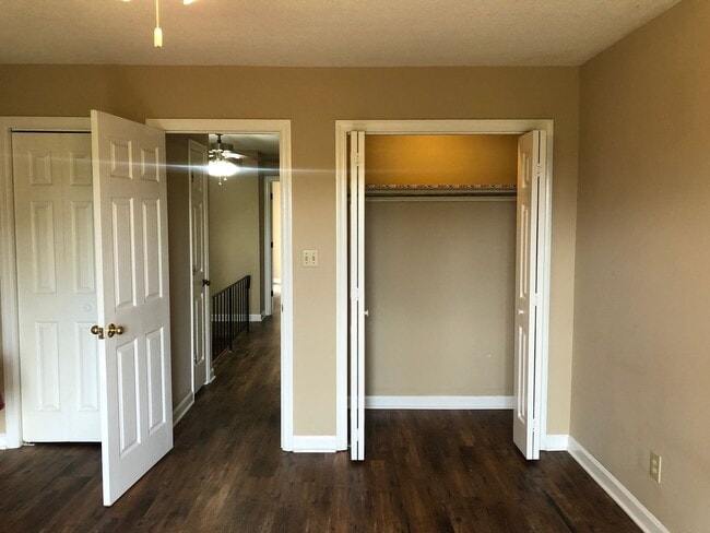 Building Photo - 326 Olympia Dr