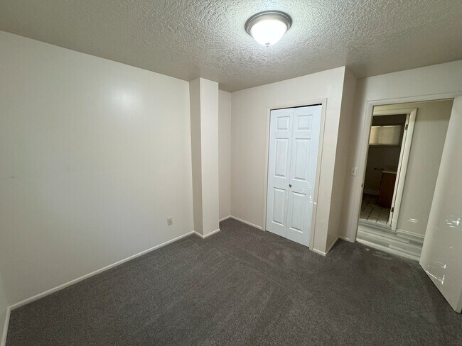 Building Photo - 1758 Myers Ln