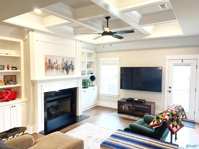 Building Photo - 531 Town Madison Blvd