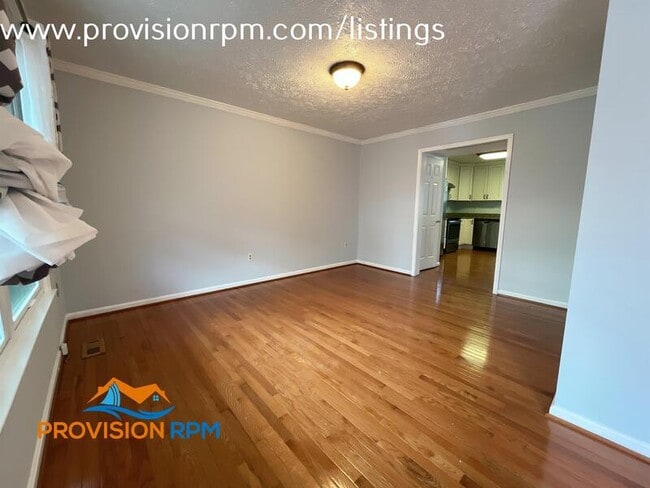 Building Photo - 394 Kiltie Ct