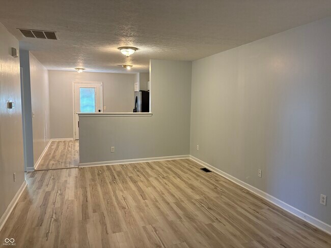 Building Photo - 4047 Byram Ave