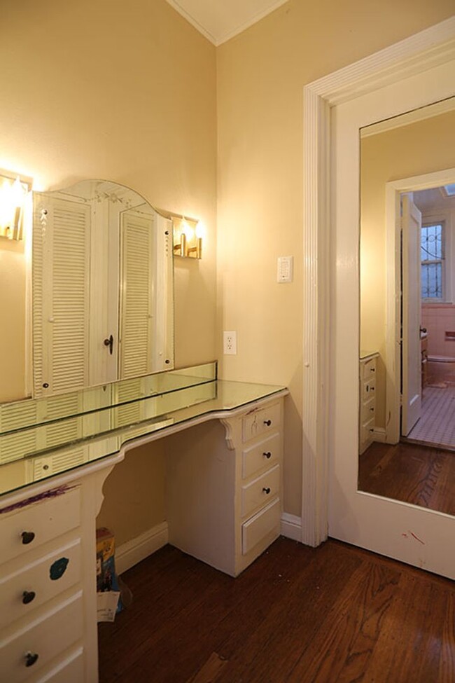 Building Photo - OPEN HOUSE: Sunday (5/4) 3:30-4:00pm Nob H...