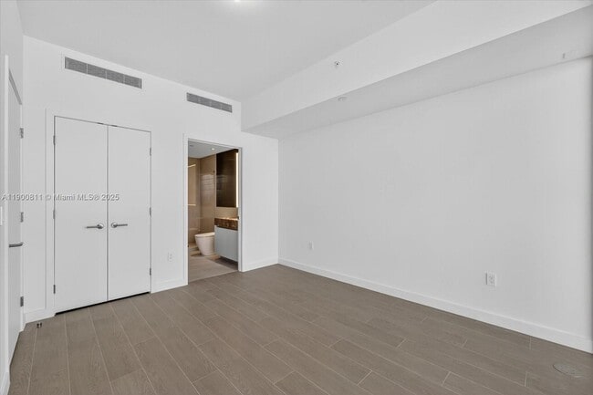 Building Photo - 500 Alton Rd