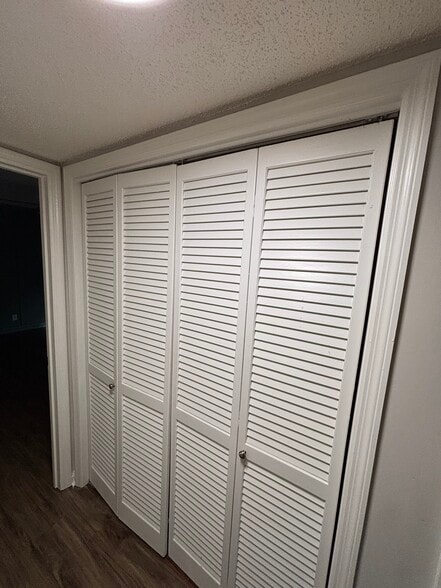 Building Photo - 5841 Brentwood Trce