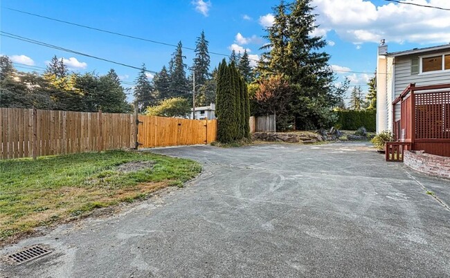 Building Photo - Big Back Yard - Corner Lot Bothell Home