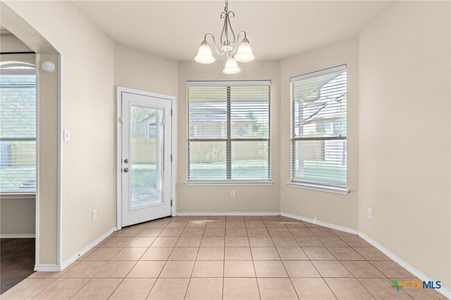 Building Photo - 5405 English Oak Dr