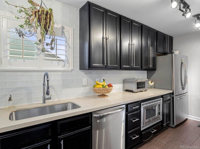 Building Photo - 2809 N Raleigh St