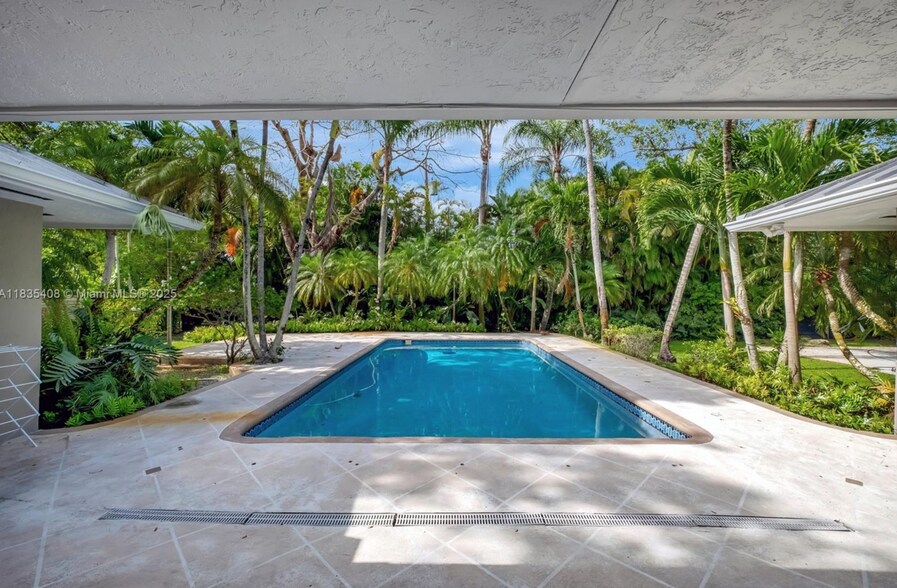 Building Photo - 5765 SW 84th St