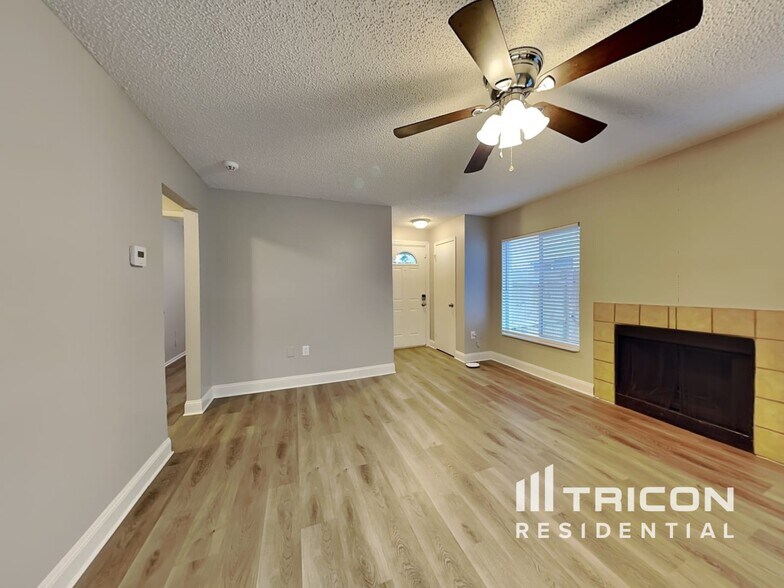Building Photo - 1455 Marigold Dr