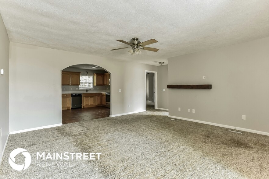 Building Photo - 206 Wildwood Dr