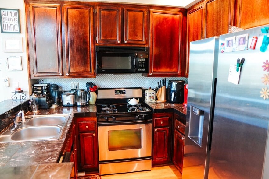 Building Photo - 326 Pasto Rico-