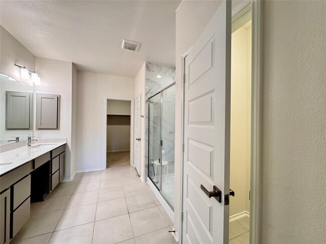Building Photo - 1709 River Plateau Dr
