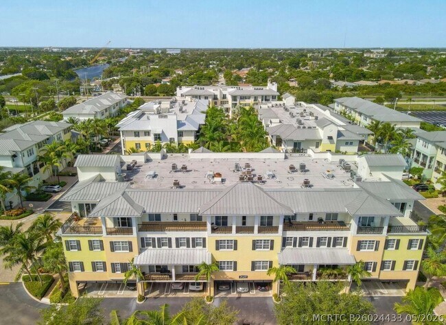 Building Photo - 3120 N Latitude Cir