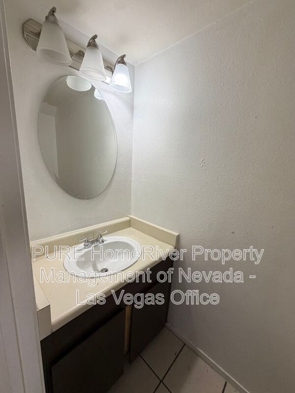 Building Photo - 3503 Rio Robles Dr