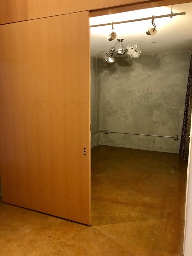 Building Photo - Mint Plaza Loft - Roof Deck & Pet Friendly...