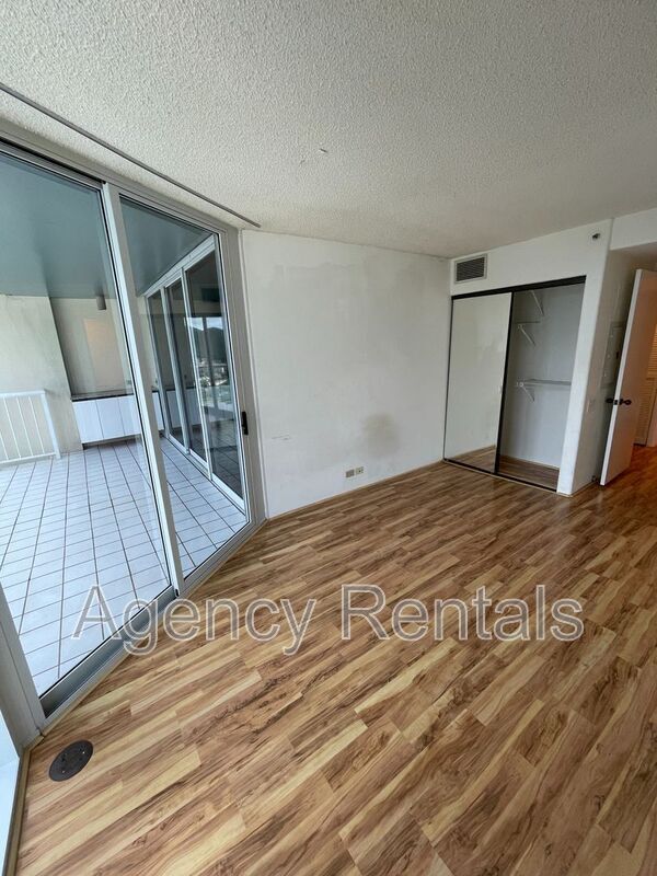 Building Photo - 1212 Nuuanu Ave