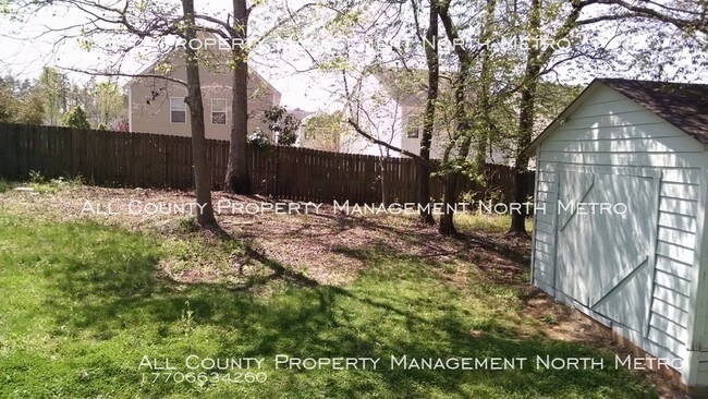 Building Photo - 4646 Pinecrest Dr