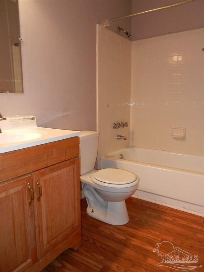 Building Photo - 672 S 72nd Ave