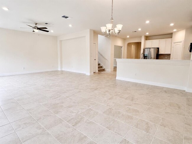 Building Photo - 2101 Split Diamond Way