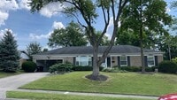 Building Photo - 811 Kenbrook Dr