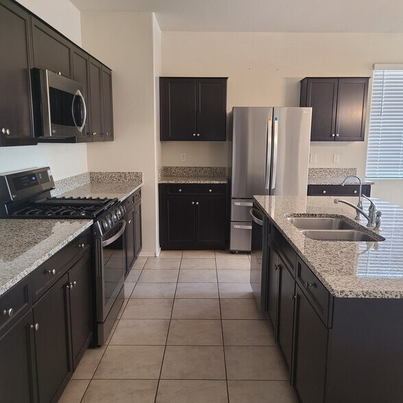 Building Photo - 3703 N 298th Dr