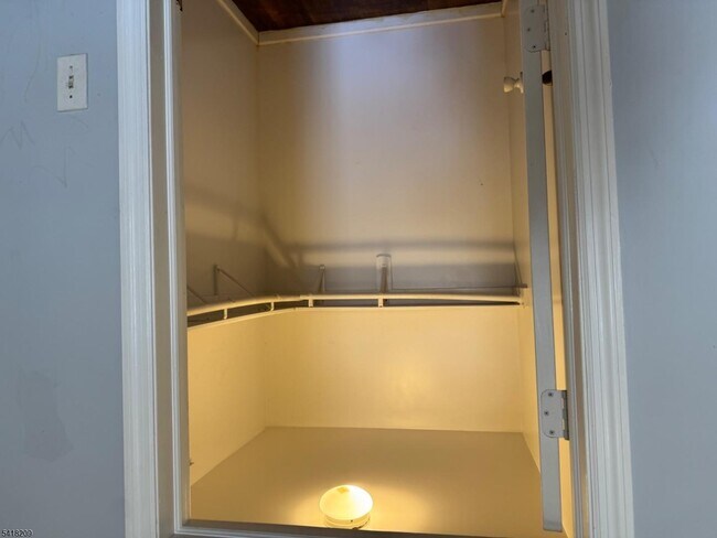 Building Photo - 39 Hedden Terrace