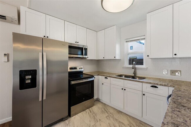 Building Photo - 1116 Ebert Ave