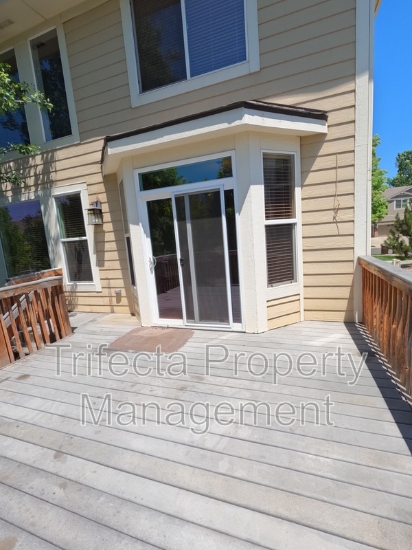 Building Photo - 2215 Harvest St