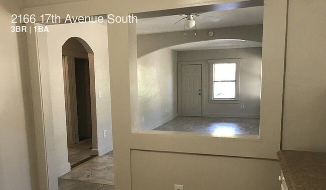 Building Photo - REDUCED  $25 App Fee  3bdrm/1bath home wit...