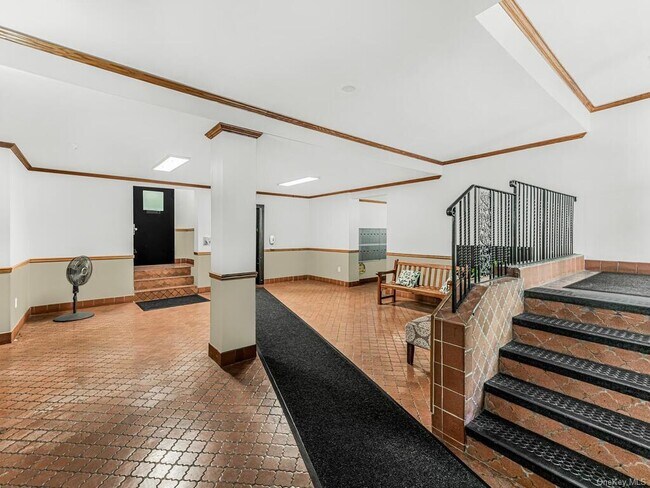 Building Photo - 3030 Johnson Ave