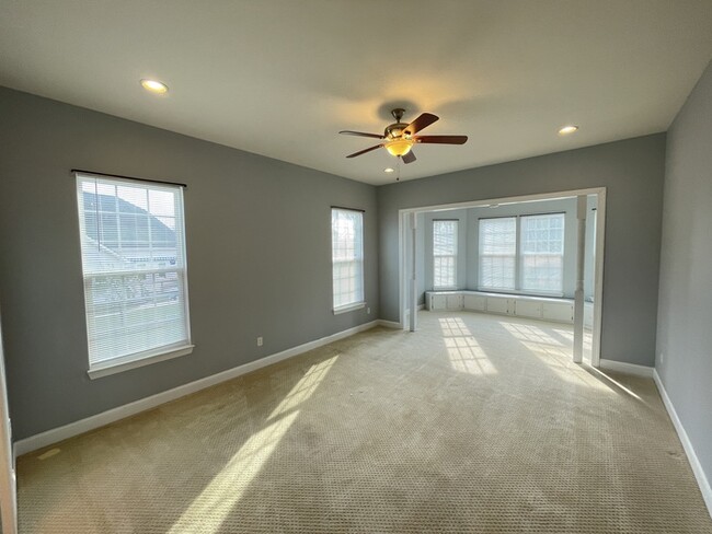 Building Photo - Crutcher Station home off Station Camp Blvd!