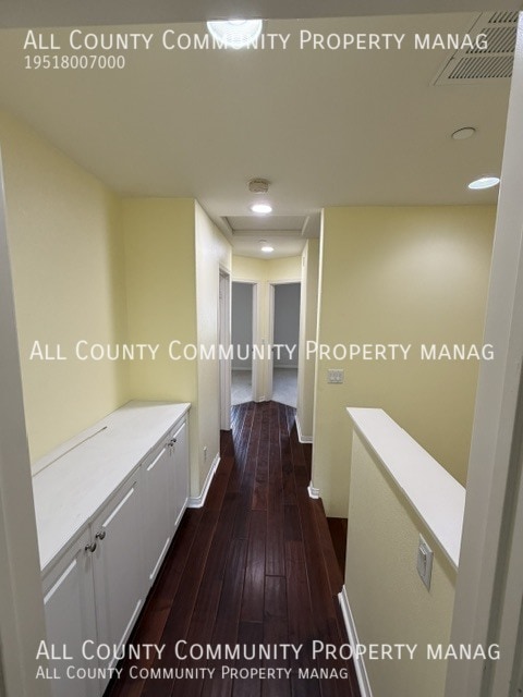 Building Photo - 315 W Linden Dr