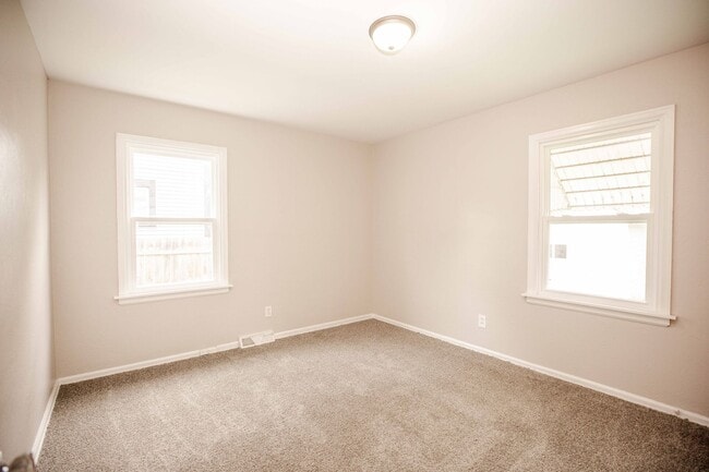 Building Photo - Beautifully Remodeled Three Bedroom Home F...