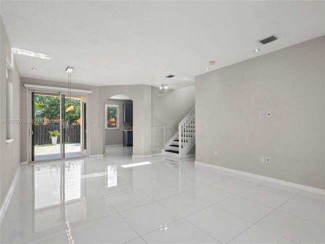 Building Photo - 15392 SW 25th Terrace