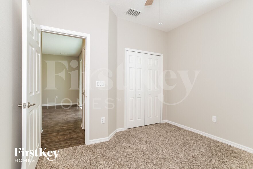 Building Photo - 3000 Lady Mae Ln