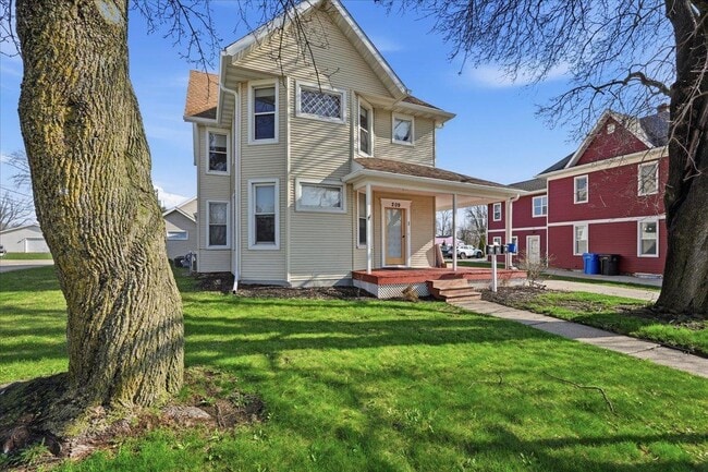 Building Photo - 209 West Main St